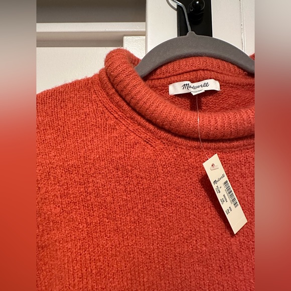 NWT. Madewell sweater. Size small. Red. Rolled Crewneck. - Picture 3 of 5